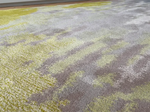 festői kézzel tűzött egyedi szőnyeg részlete